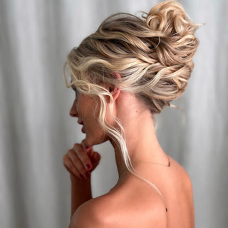 Airy Vertical Roll With Padding Online Hairstyling Tutorial